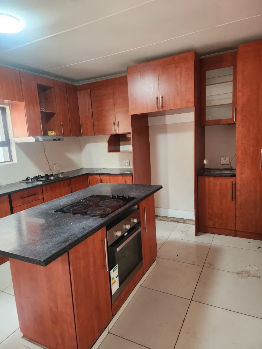 4 Bedroom Property for Sale in Flamwood North West